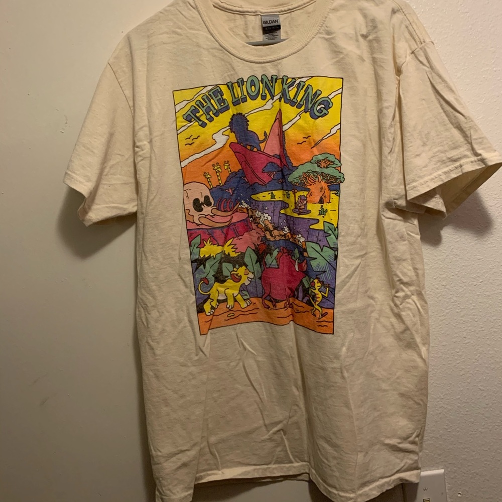 Graphic tee
